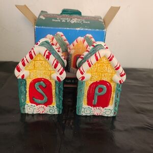 Gingerbread House Salt & Pepper Shaker Set- Candy Canes/Mints Christmas Festive